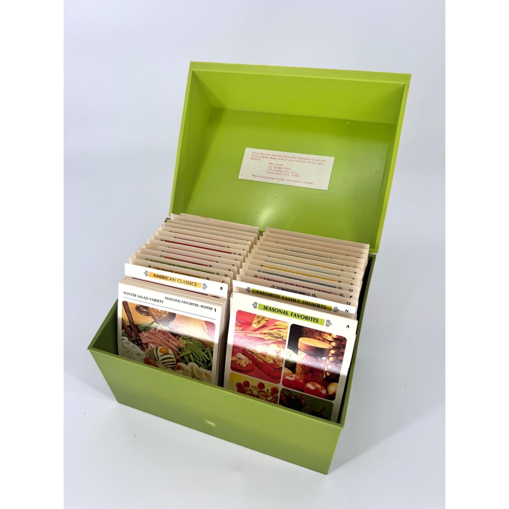 Vintage 1971 Betty Crocker Recipe Card Library COMPLETE 672 Cards Green Box